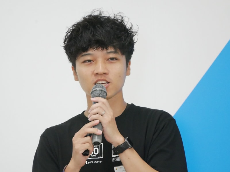 「工房長」を務めた宰 翔央氏。「1日、楽しんでほしい」と子どもたちに呼びかけた