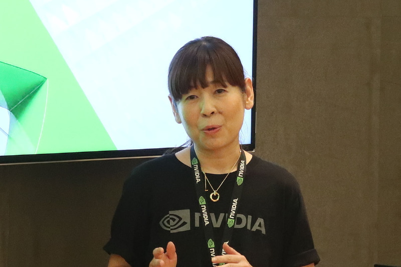 中村かおり氏