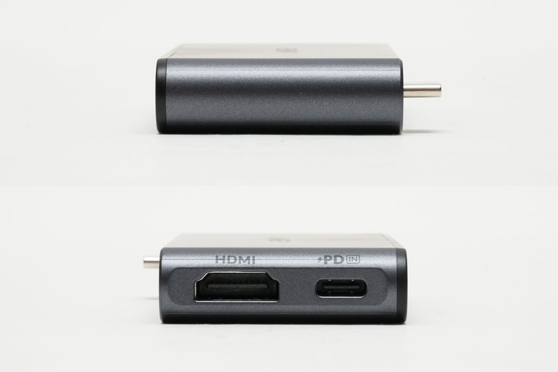 着脱式USB Type-Cハブには、PC接続用USB Type-C(最大85W給電) 1基、HDMI(最大4K対応) 1基、USB Type-C PD入力 1基、USB Type-C(最大5Gbps) 1基、USB Type-A(最大5Gbps) 1基、SDカードスロット(最大104MB/s) 1基、microSDカードスロット(最大104MB/s) 1基などが用意