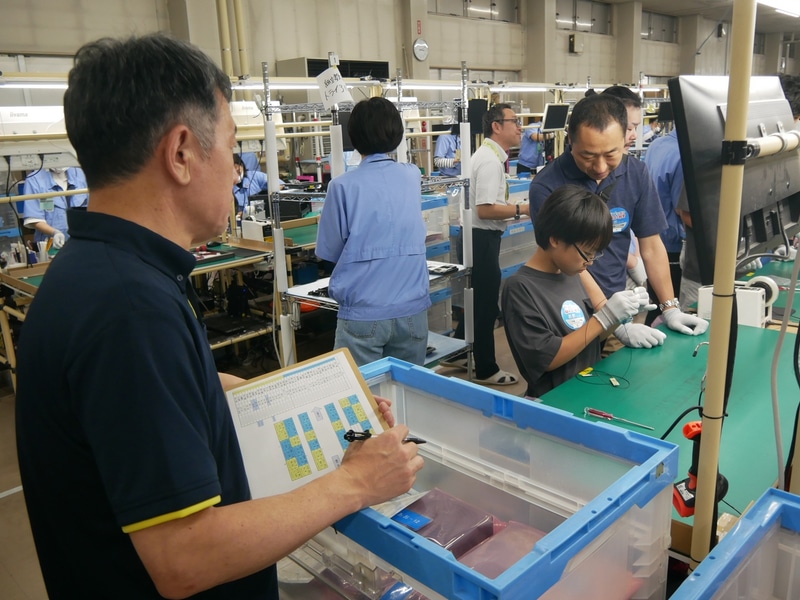 社長賞も用意されており、軣社長も審査に参加して作業の様子を見守った