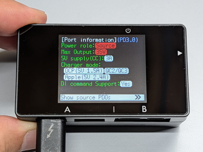 「USB Cable Checker3」でUSB Type-Cポートを検証。最大35Wで、Quick Charge 2/3にも対応しているようだ
