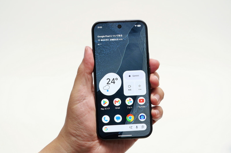従来モデルとの重量差は3gと少なく、サイズもほぼ同じため、こちらも手に持った印象は従来モデルとほぼ変わらなかった