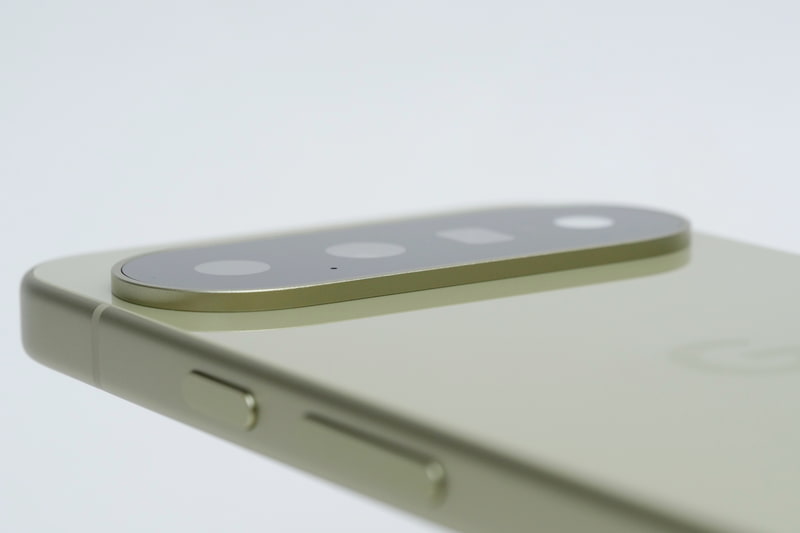 Pixel 11の背面カメラはユニットの突起が低くなった