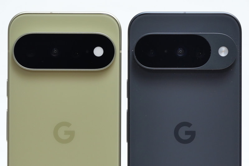 カメラユニットの上下の幅もPixel 10(右)より1mmほど増えており、カメラユニットの存在感が増している
