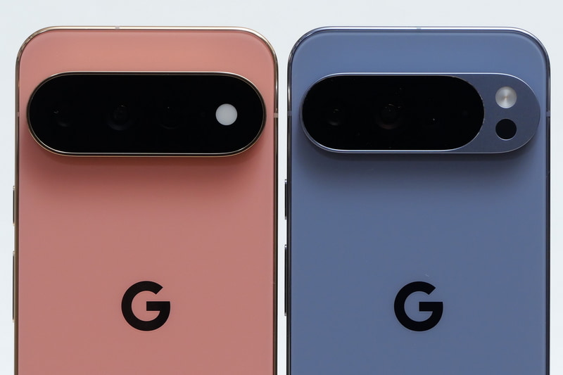 こちらはPixel 11 Pro XL(左)とPixel 10 Pro XL(右)の比較。こちらも突起が0.5mmほど、上下の幅も1mmほど増えている