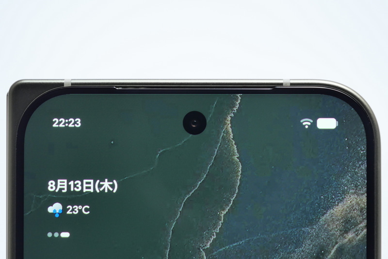 Pixel 11 Pro Foldカバーディスプレイの前面カメラ。仕様はPixel 10 Pro Foldと同じ
