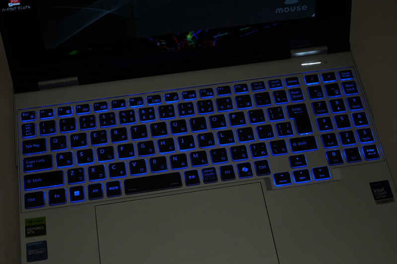 キーボードバックライトは色も変更可能