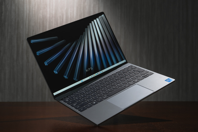 デル・テクノロジーズ「XPS 13ノートパソコン」