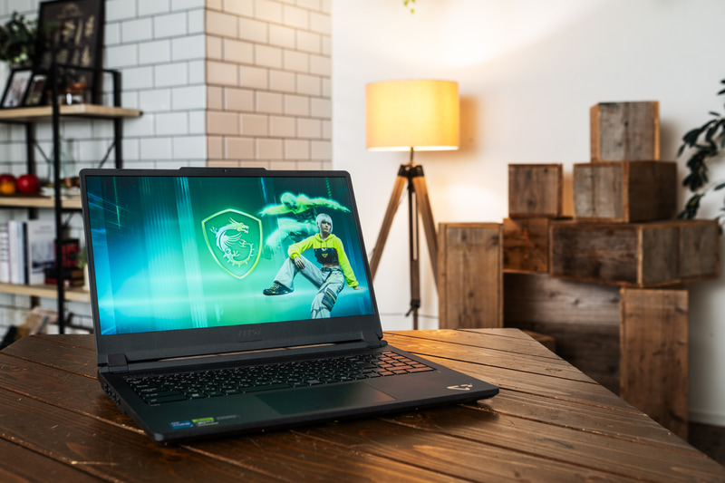 MSI「<a href="https://jp.msi.com/Laptop/Cyborg-15-C13WX/Specification" class="n" target="_blank">Cyborg 15 C13W</a>」。Amazon.co.jp限定モデルの「Cyborg-15-C13WEO-1192JP」は実売価格19万9,800円
