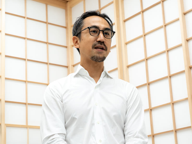 梶間渉氏