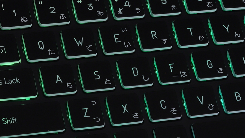 キーボードの各キーはRGB LEDバックライトを内蔵している