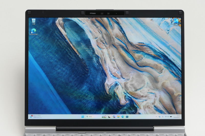 1,920×1,280ドット表示対応、アスペクト比3:2の12.4型液晶を搭載