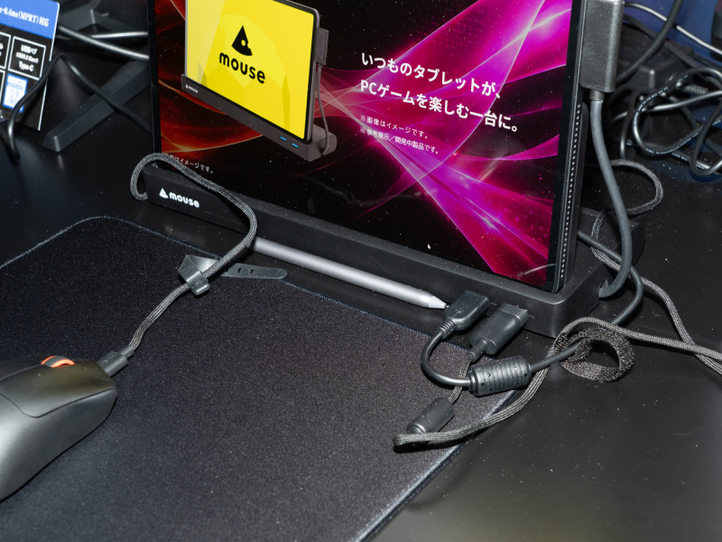 前面にUSB Type-Cポートが2基確認できる