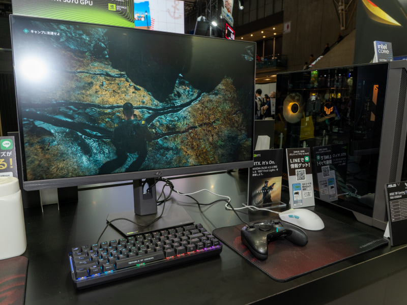 TUF Gaming T700とStrix XG27AQNGV
