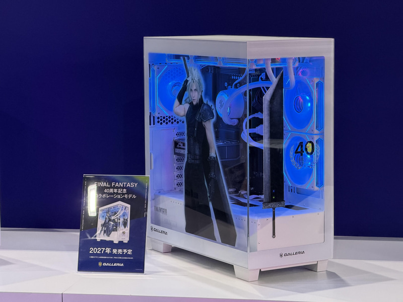 ファイナルファンタジーのビジュアルがガラスサイドパネルに施されたコラボPC