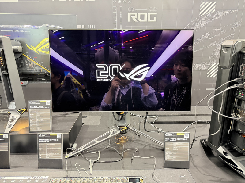 ROG 20周年記念の27型有機ELモニター「ROG Swift OLED PG27AQWP-G Edition 20」
