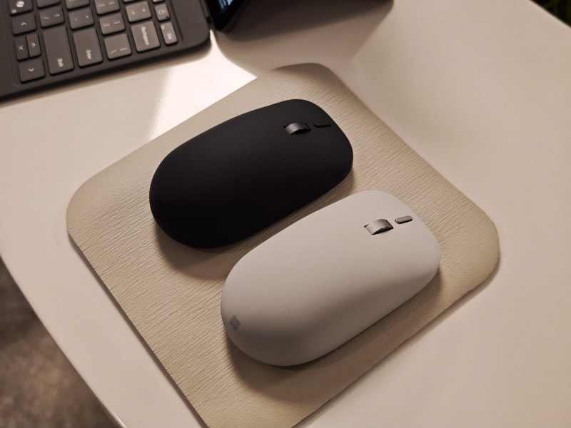 2色展開のSurface Mouse 第2世代