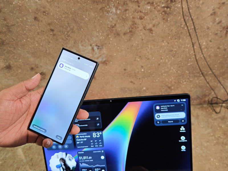Androidスマホのファイルにアクセスしたり、通知をGooglebook側で受けたり、その逆にGooglebookの通知をAndroidで受けたりできる。