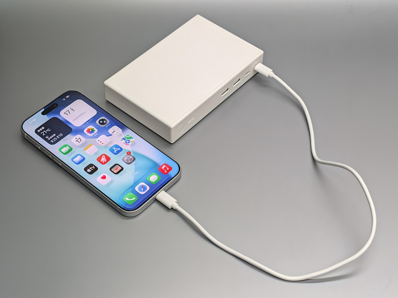 正式名は「ジョイントタップ ロック付 ポータブルバッテリー20000mAh」(MJ-JKB1)。実売価格は8,990円