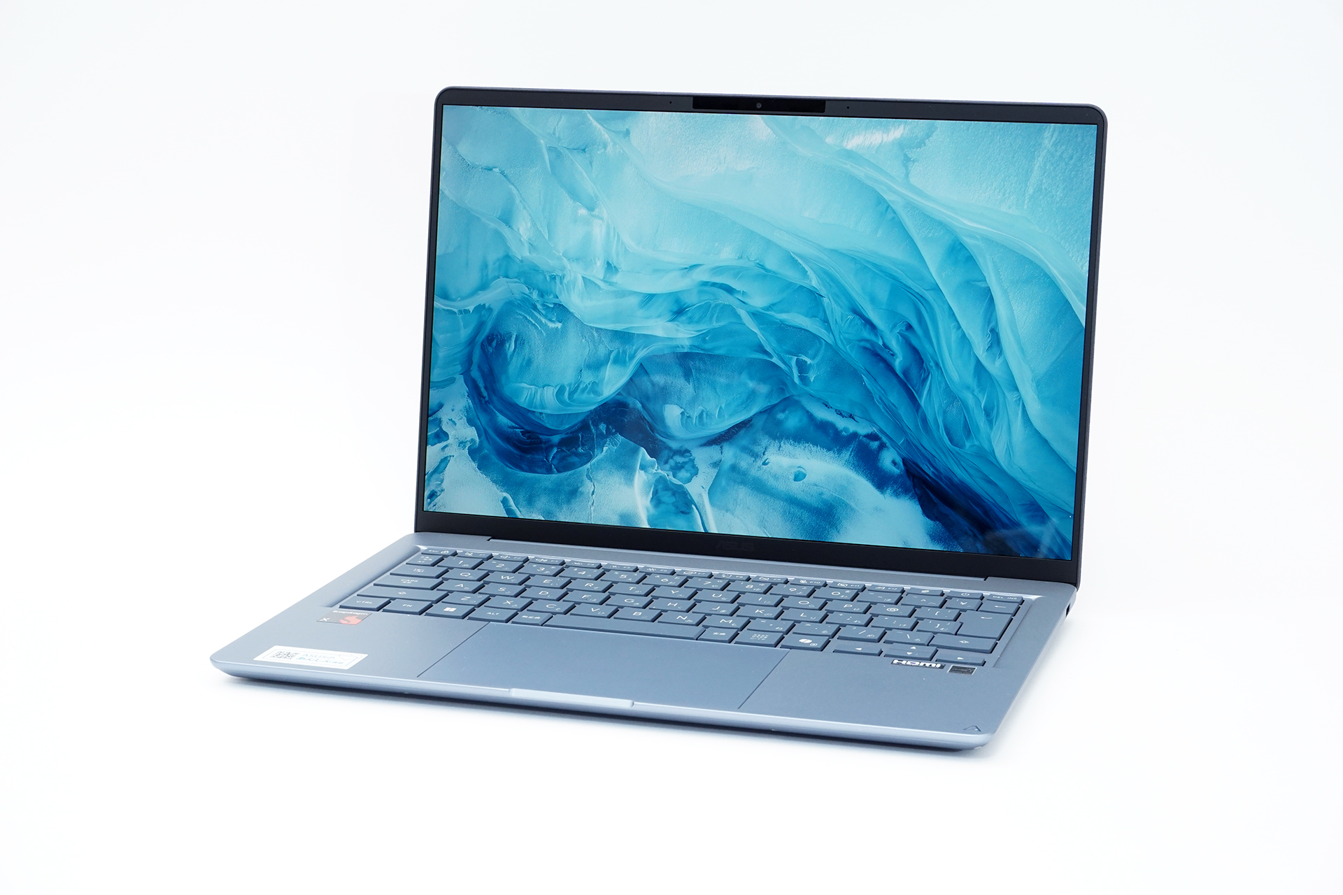 Snapdragon Xを搭載する14型ノートPC「ASUS Zenbook 14 UX3480QA」。仕事と息抜きを含む6時間の普段使いで実用性を確かめた