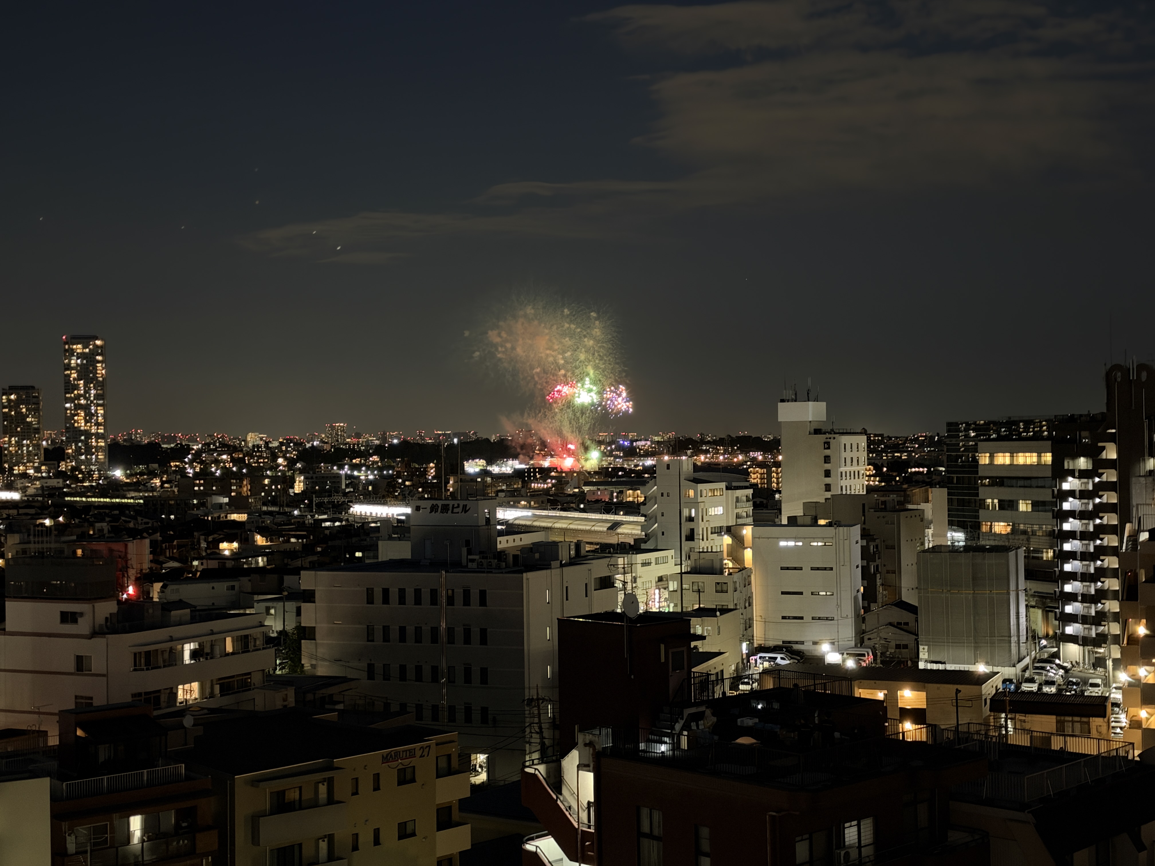 F1.48、1/17秒、ISO800、35mm判換算48mm、4,032×3,024ドット
