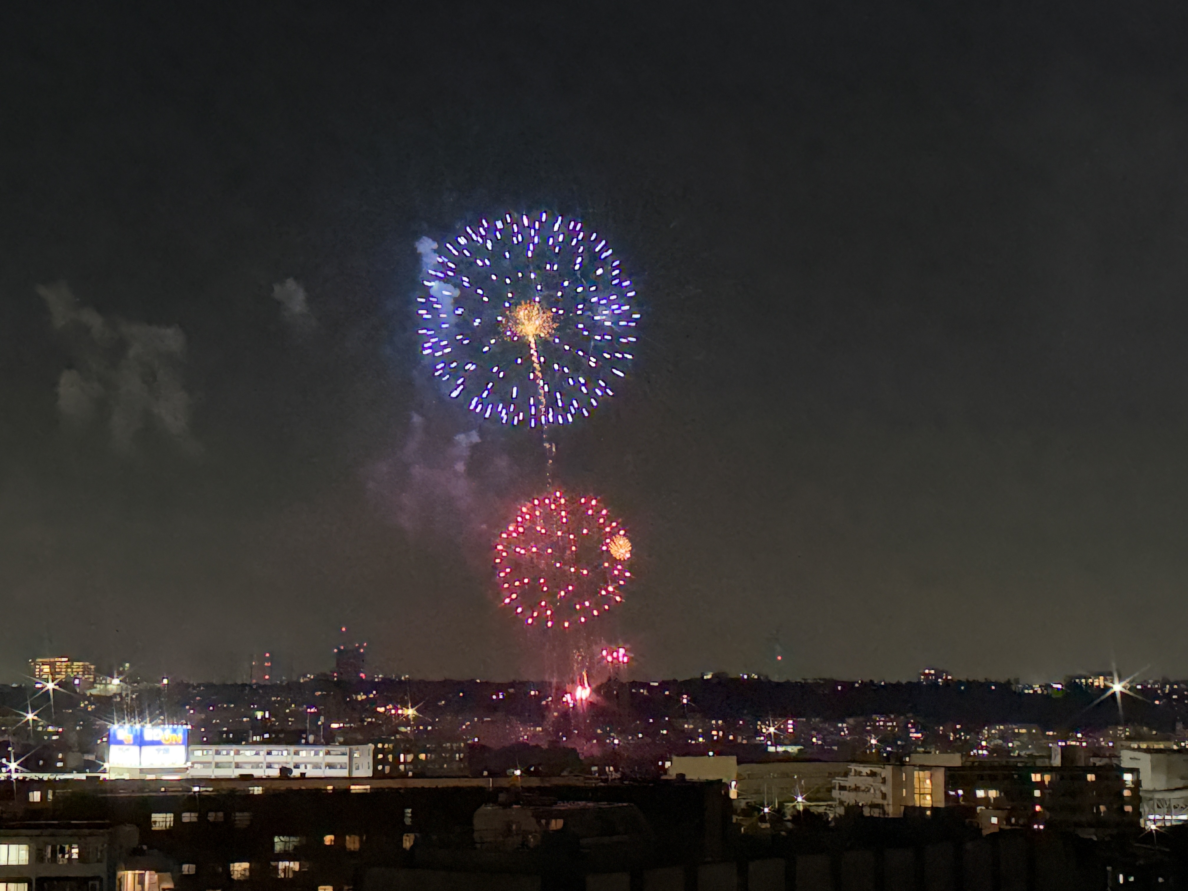 F4.0、1/15秒、ISO8000、35mm判換算72mm、4,032×3,024ドット