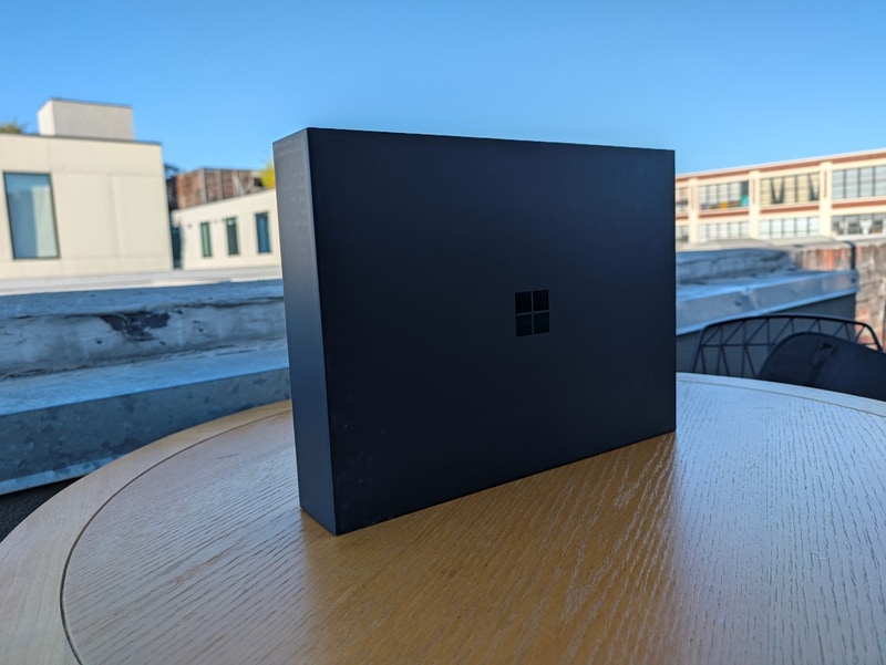 Windowsのロゴが象徴的な製品パッケージ