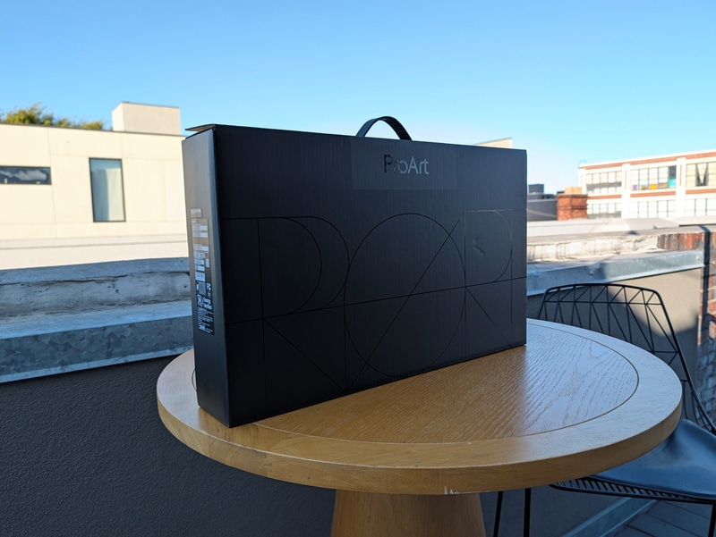 ProArt P16(H7607)の外箱