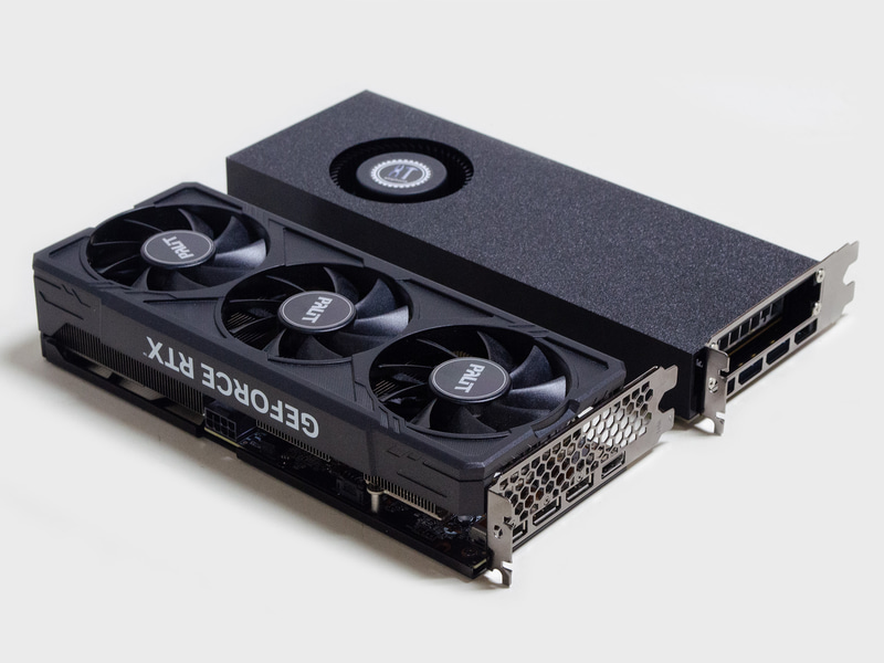 GeForce RTX 4060 Tiとの比較。V100は結構大きい