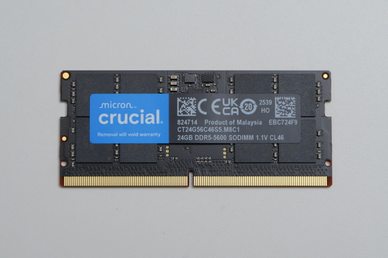 メモリはCrucial製DDR5-5600 24GBモジュール「CT24G56C46S5.M8C1」を搭載していた