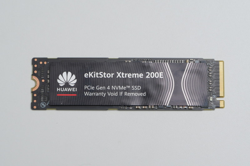 SSDは、容量1TBのHUAWEI製PCIe 4.0 SSD「eKitStor Xtreme 200E」を搭載していた