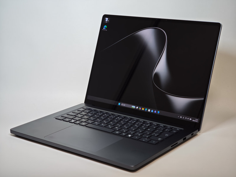 Surface Laptop Ultra(EP2-58062、ナイトフォール)