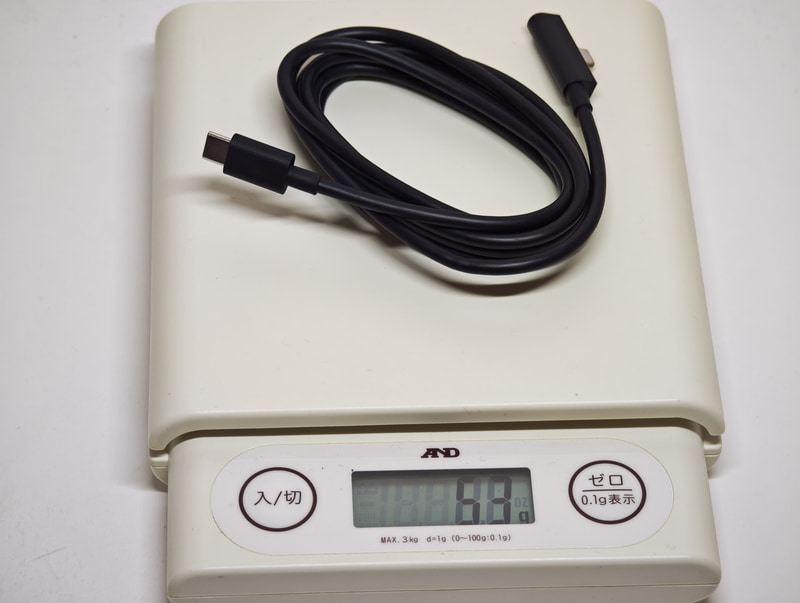 Surface USB-C Magnetic Connect ケーブルの重量
