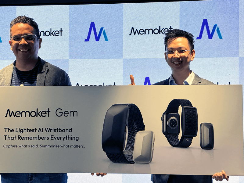 「Memoket Gem」の日本展開を発表したMemoket共同創業者兼CEOのTerrence Wang氏(右)と、同Chief Communications & Partnerships OfficerのEdo氏(左)