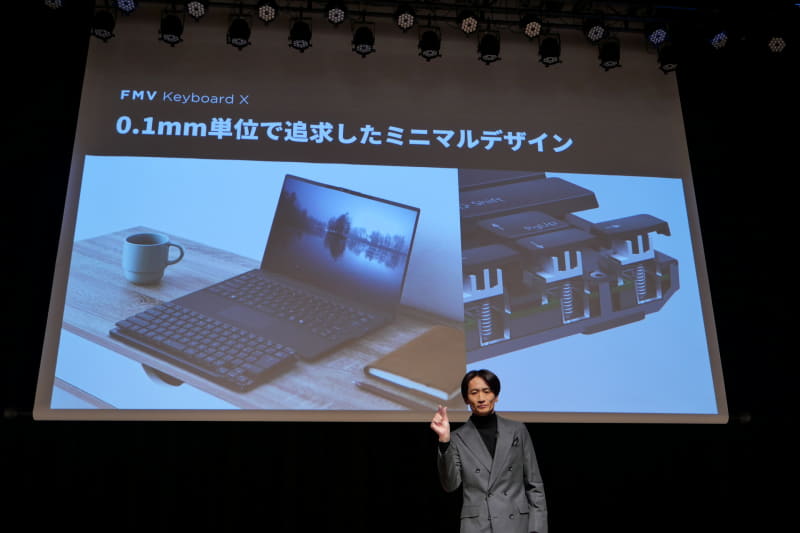 必要な操作性を保ちながら0.1mm単位で可能な限りコンパクトに仕上げたミニマルデザイン
