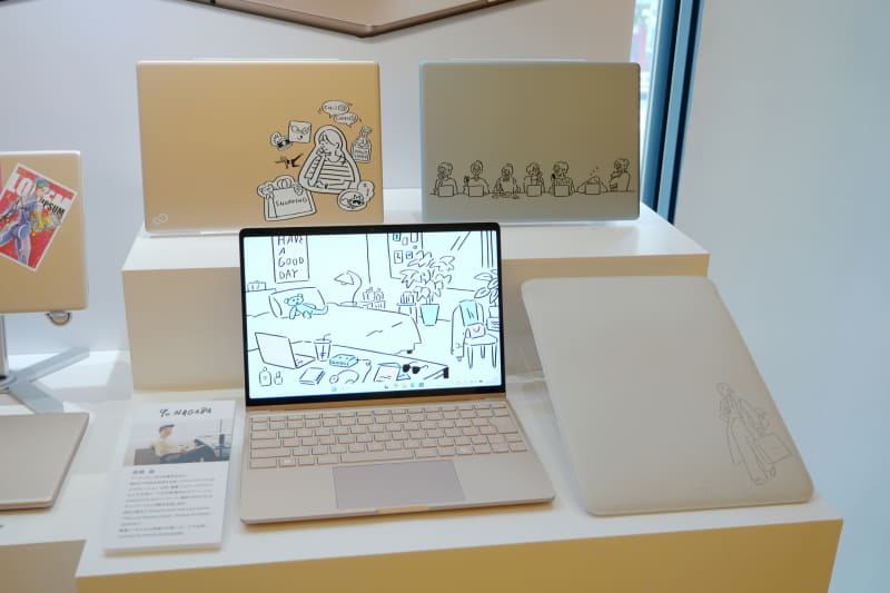 オリジナル天板デザインに加え、オリジナル壁紙、スリーブケースなどを用意