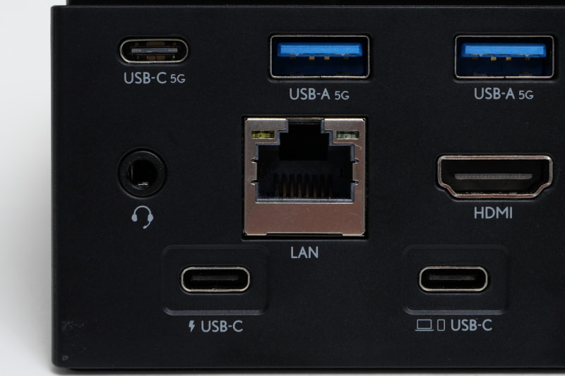 左下のUSB Type-Cは最大100Wの電力入力用。左上のUSB Type-CはDisplayPort Alt Modeに対応せず、ディスプレイを接続しても映像出力はできない