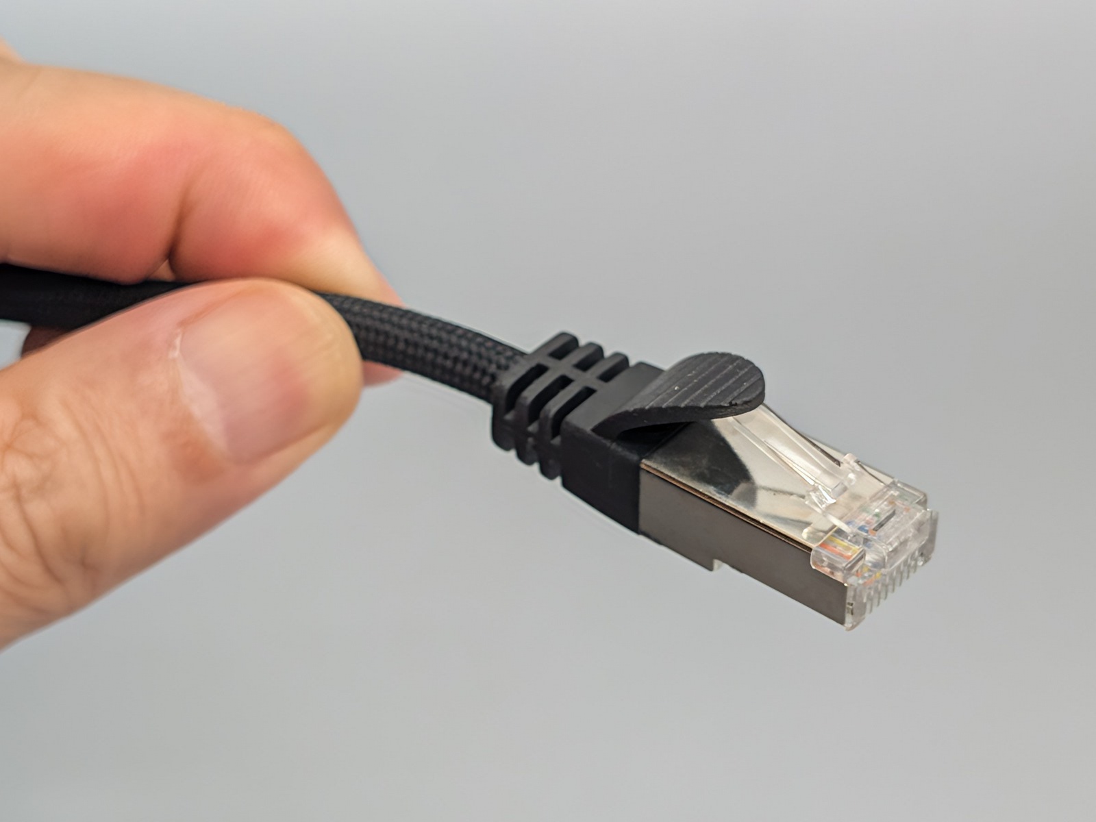 LAN側。ギガビット(1,000Mbps)に対応する