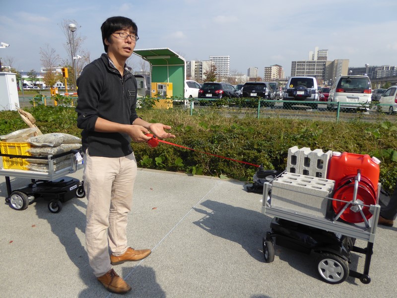 サウザーを操作するDoog代表取締役・大島章氏