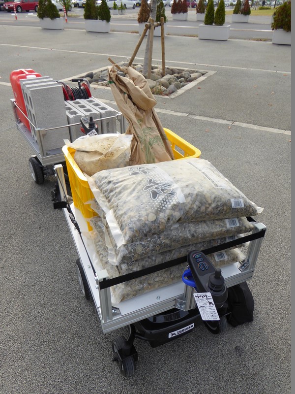 建築や土木、物流、農業のほか、商業施設やホテルでも活用できるという