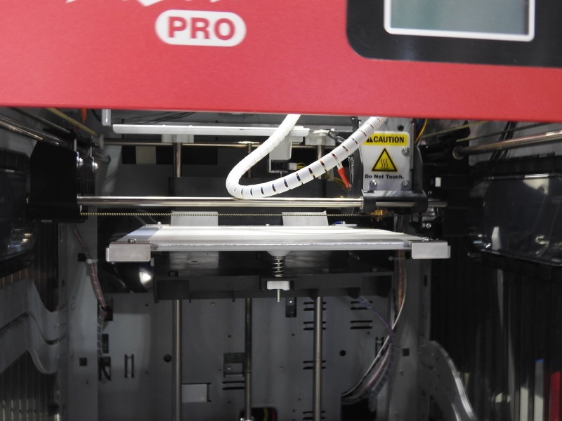 ダヴィンチ 1.0 Proは、プラットフォームがガラス製からアルミニウム製に変更されている