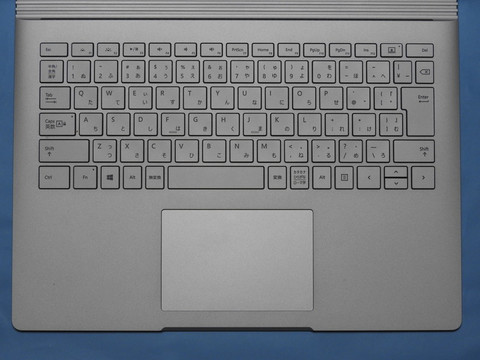 Hothotレビュー】クラムシェル型ノートPC志向の2in1「Surface Book