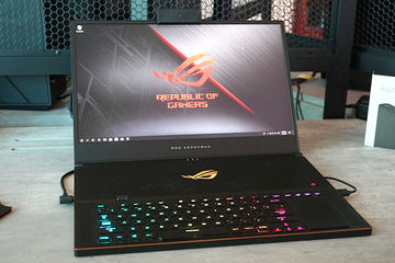 ASUS、RTX 2080搭載で厚さ17mm未満の超薄型15.6型ゲーミング