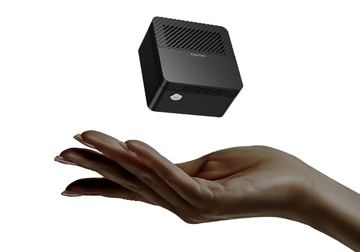 レモンサイズのデスクトップPC「ReevoCube」 - PC Watch