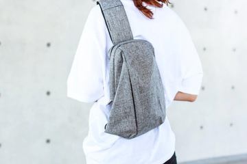 ◆美品◆NEOPRO◆USBコネクタ搭載◆ウエストバッグ◆25 3WAY仕様でUSBコネクタ搭載のウエストバッグ - PC Watch