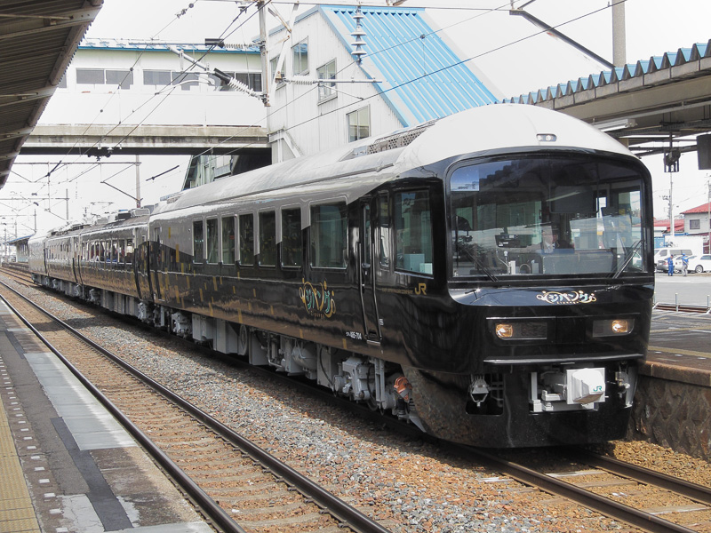 世界文化遺産登録5周年を迎えた平泉へのアクセスに便利な485系「ジパング」（盛岡車両センター所属）