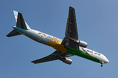maru ⭐️ベア・ドゥ号10周年特別塗装機　BOEING 737 maru ⭐️ベア・ドゥ号10周年特別塗装機 BOEING 737 Amazon.co