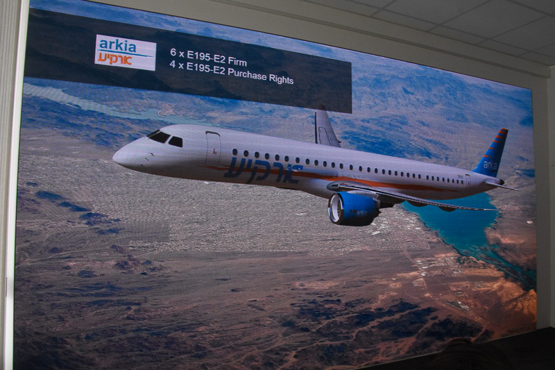 ファンボロー国際航空ショー2016での契約状況。JALは従来型ではあるがE170のオプション1機を、E190に切り替えて正式発注