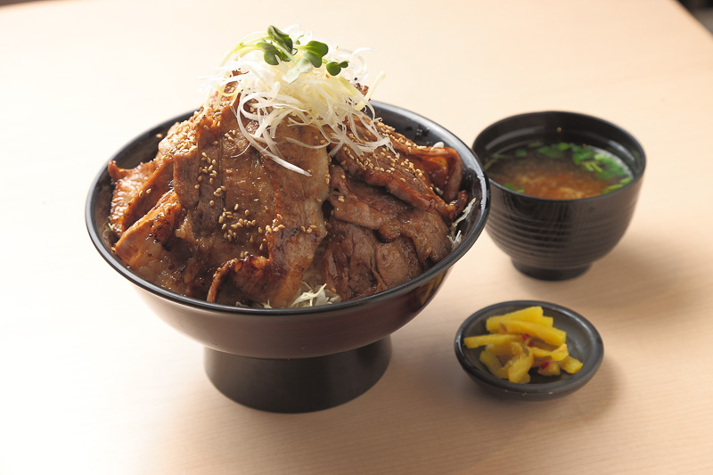 常磐道 友部SA（下り）ドラマチックエリア友部 「とん丼 筑波山」（1600円）