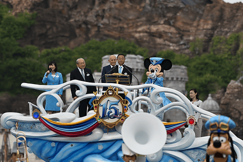 きらめく海へ！」、東京ディズニーシーで「開園15周年記念セレモニー